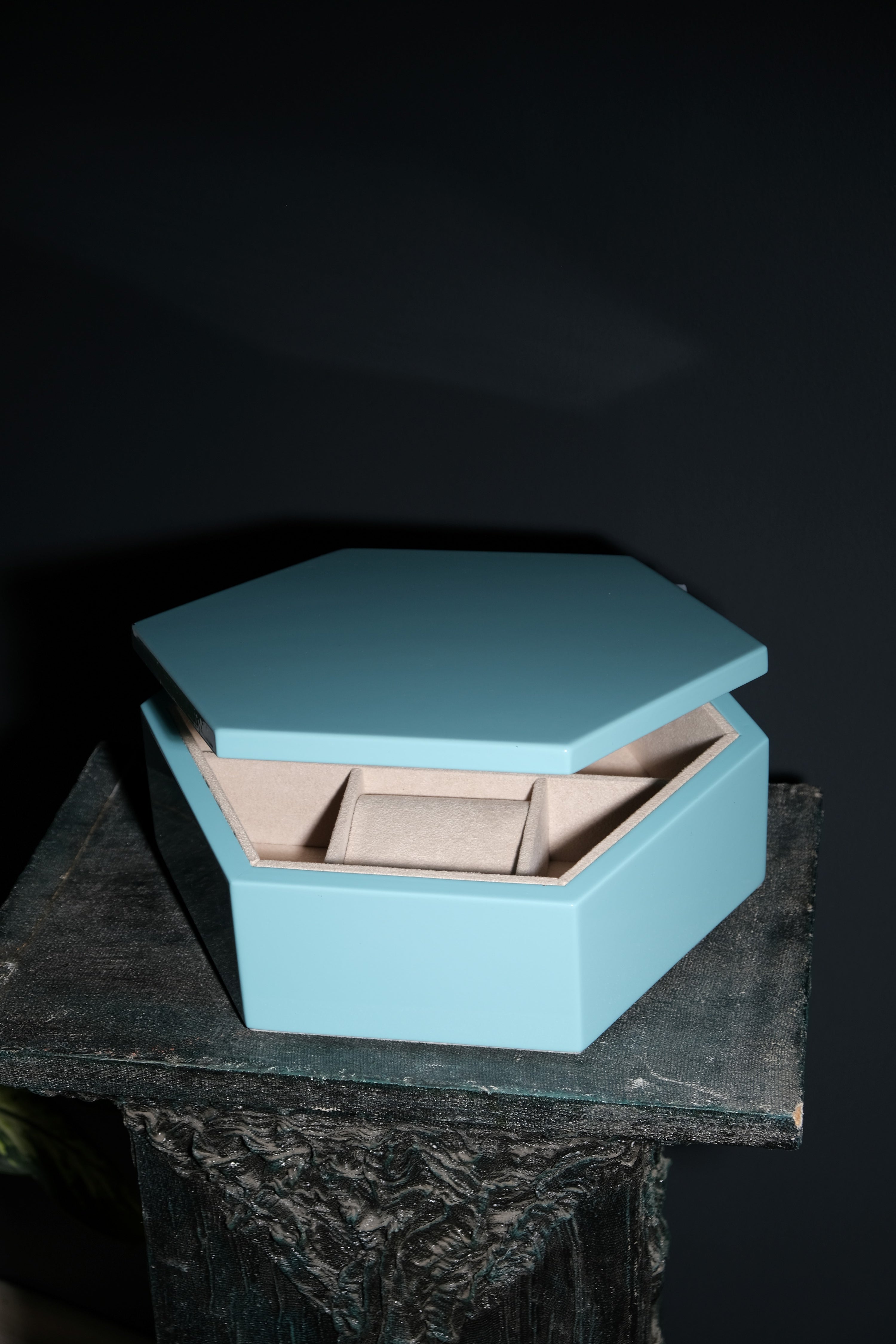 Mücevher ve Saat Kutusu