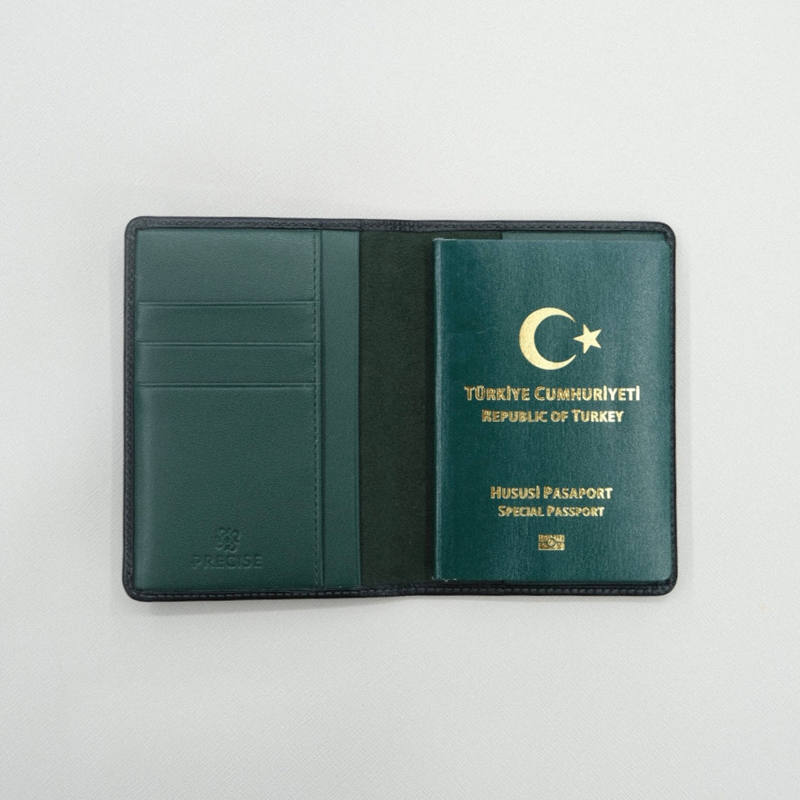 Passport Wallet - Green Detailed